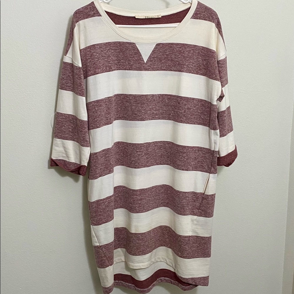 Pink/white striped sweatshirt dress, with pockets